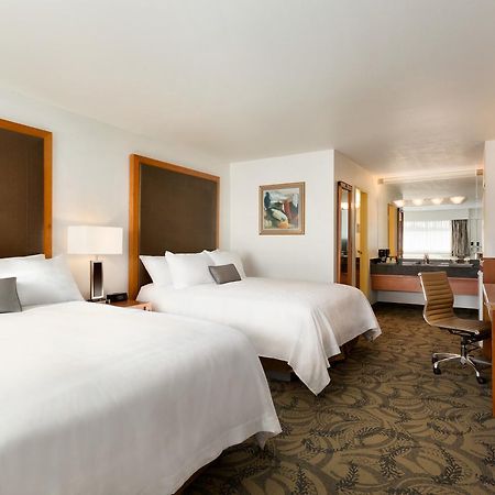 Poco Inn And Suites Hotel And Conference Center Port Coquitlam Eksteriør bilde