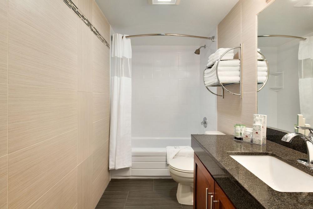 Poco Inn And Suites Hotel And Conference Center Port Coquitlam Eksteriør bilde