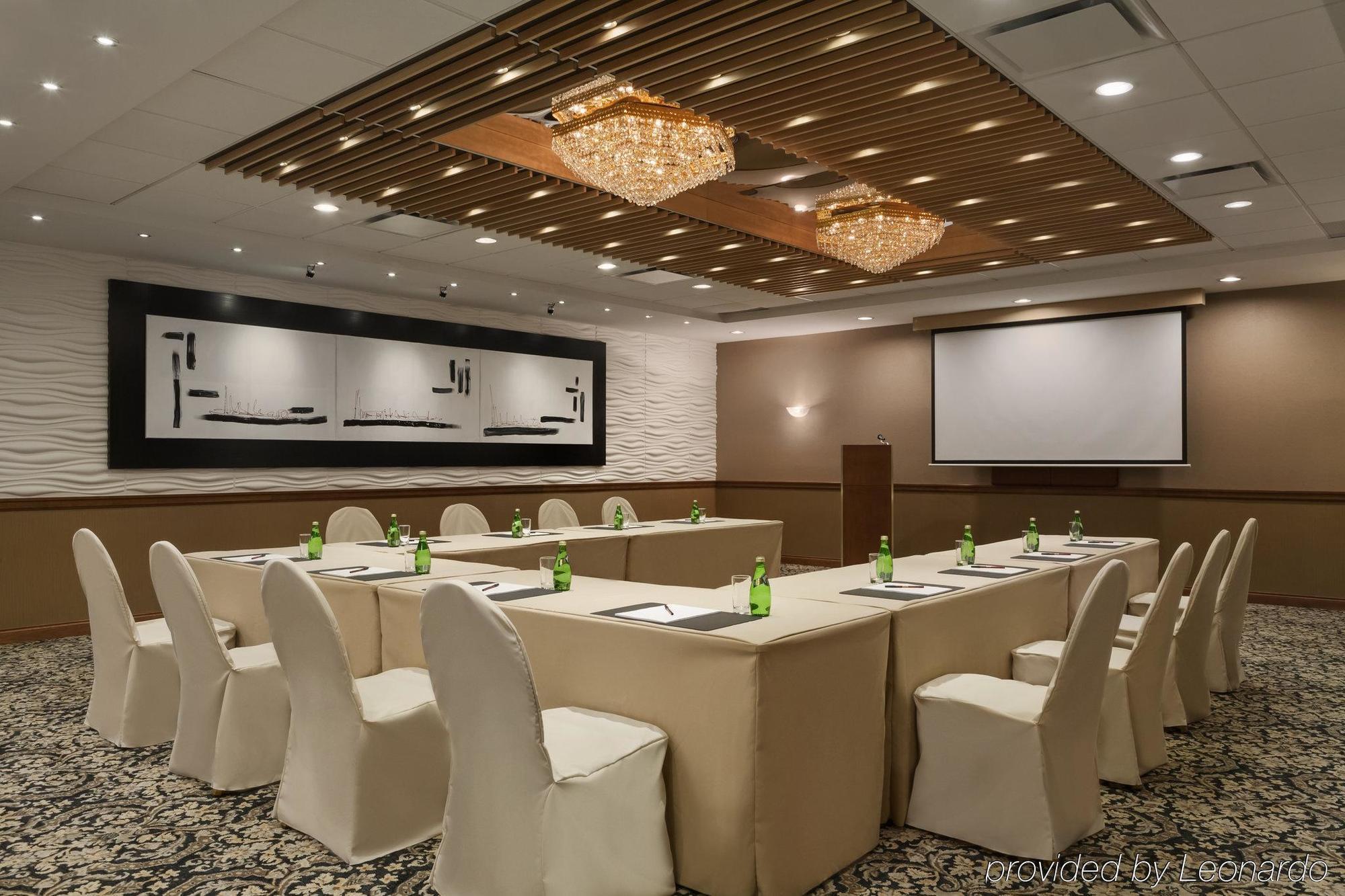 Poco Inn And Suites Hotel And Conference Center Port Coquitlam Eksteriør bilde