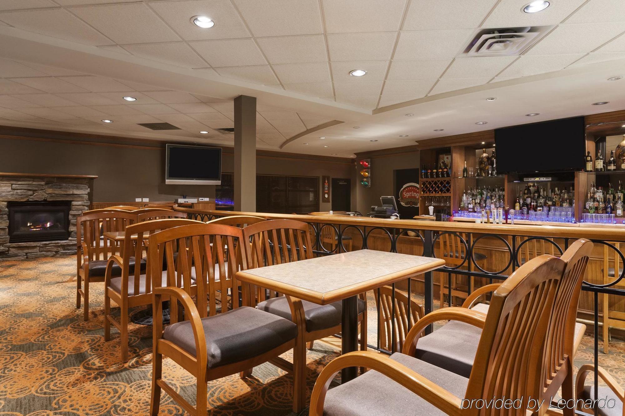 Poco Inn And Suites Hotel And Conference Center Port Coquitlam Eksteriør bilde