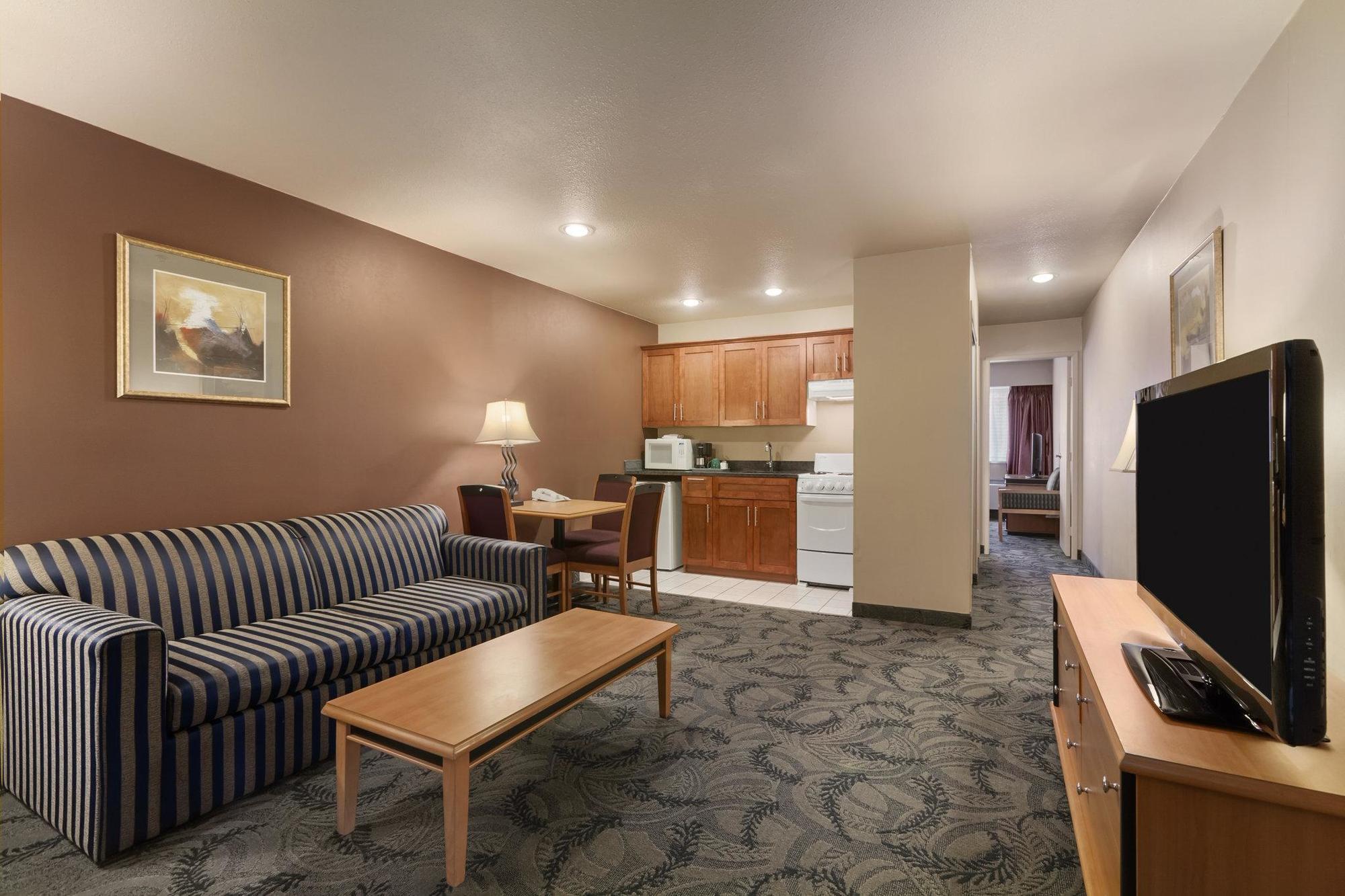Poco Inn And Suites Hotel And Conference Center Port Coquitlam Eksteriør bilde