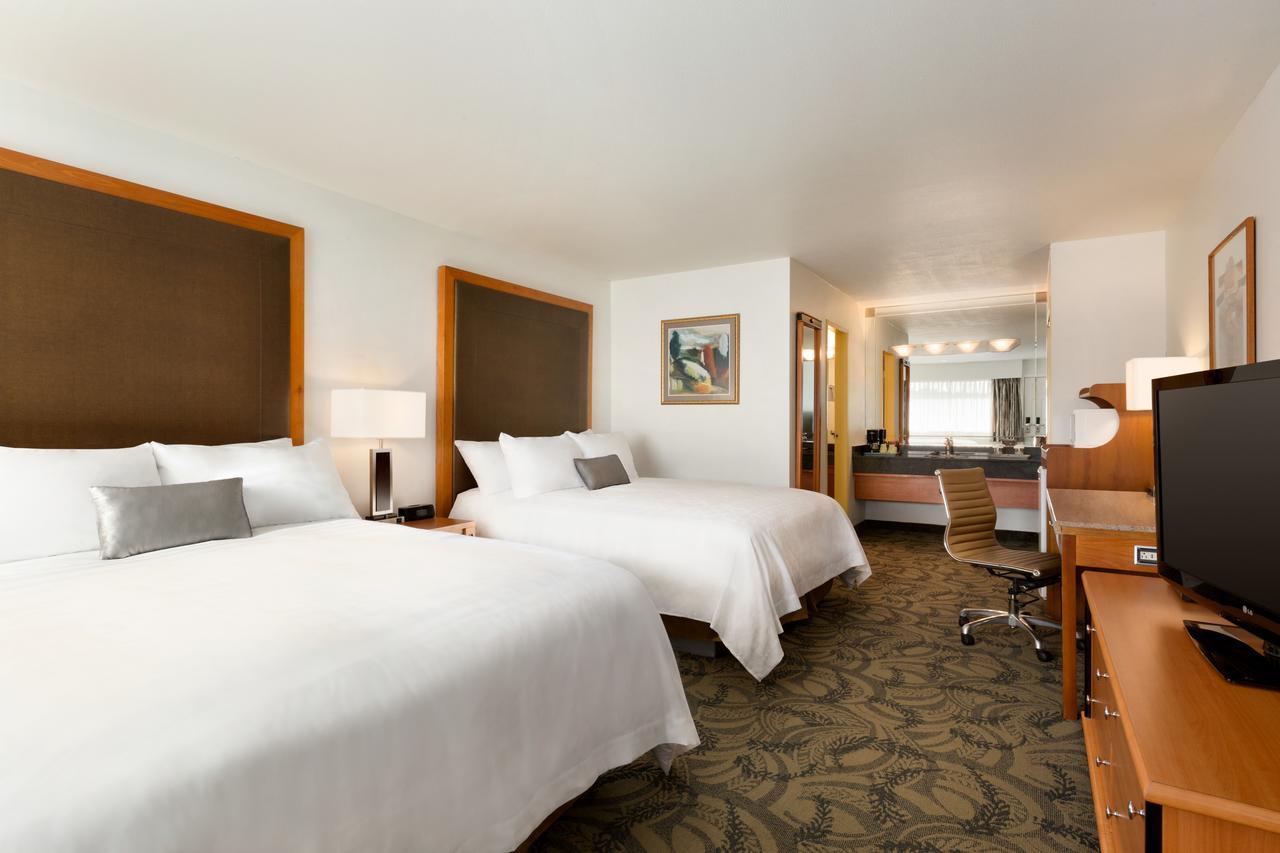 Poco Inn And Suites Hotel And Conference Center Port Coquitlam Eksteriør bilde
