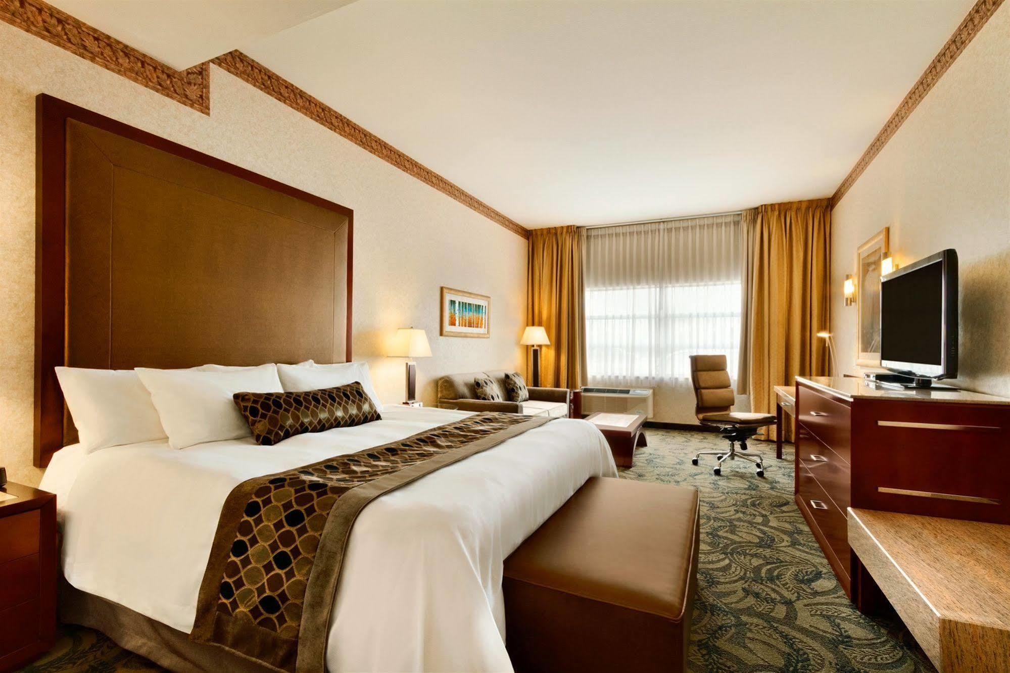 Poco Inn And Suites Hotel And Conference Center Port Coquitlam Eksteriør bilde