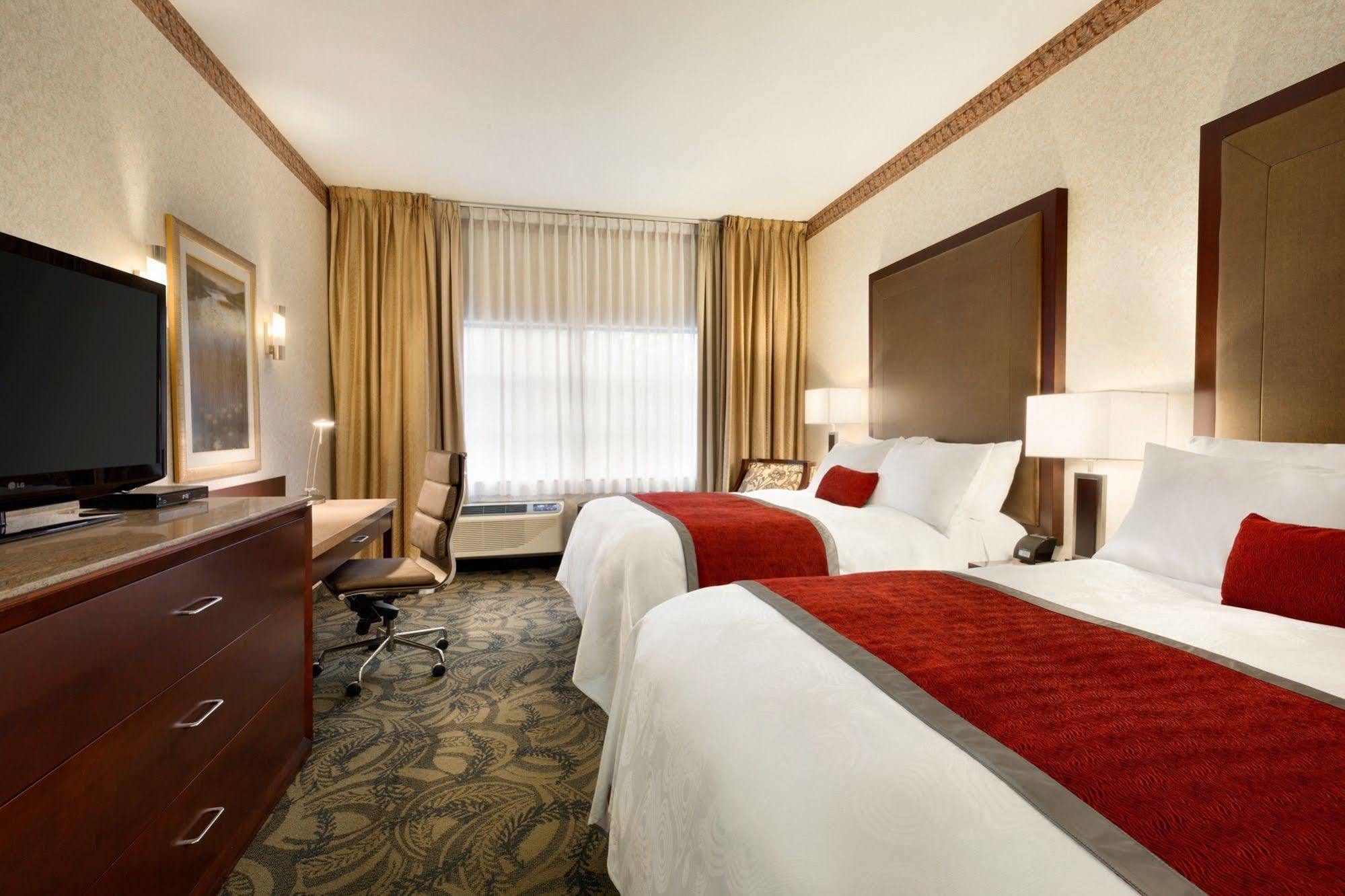 Poco Inn And Suites Hotel And Conference Center Port Coquitlam Eksteriør bilde