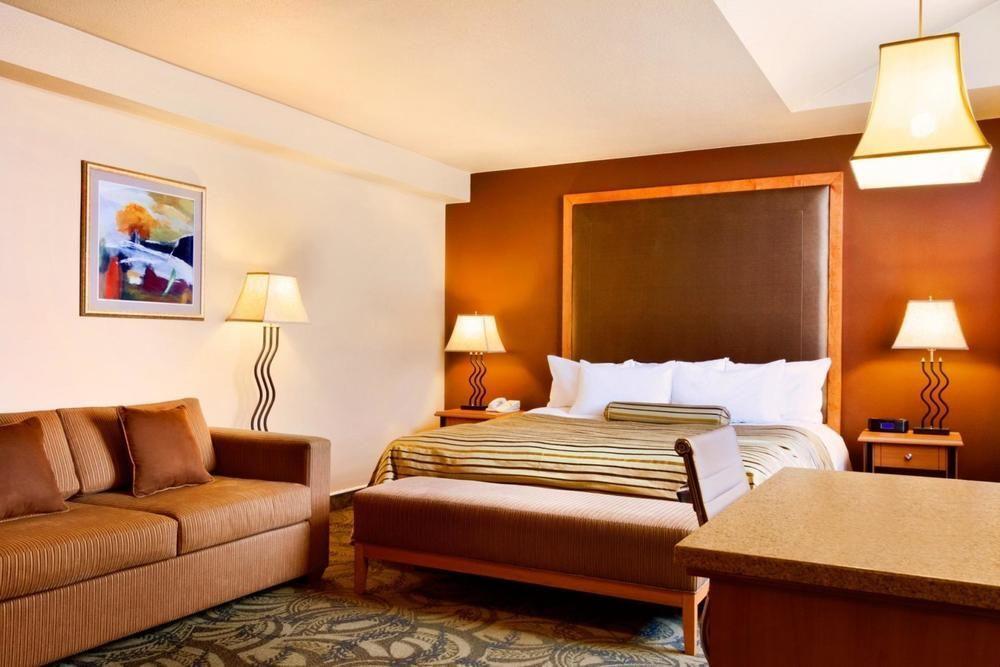 Poco Inn And Suites Hotel And Conference Center Port Coquitlam Eksteriør bilde